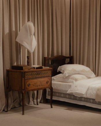 Бутик «Крестецкая строчка» и Alexandra Georgieva в Москве Фотография © Варвара Топленникова / предоставлена Бюро 5:00 am