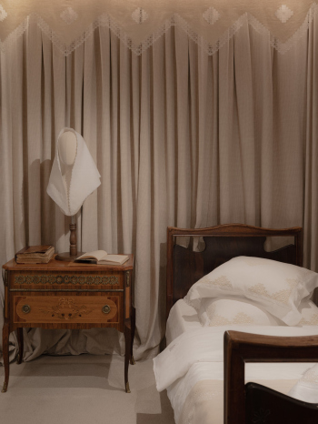 Бутик «Крестецкая строчка» и Alexandra Georgieva в Москве Фотография © Варвара Топленникова / предоставлена Бюро 5:00 am