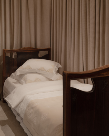 Бутик «Крестецкая строчка» и Alexandra Georgieva в Москве Фотография © Варвара Топленникова / предоставлена Бюро 5:00 am