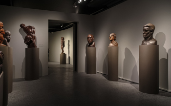 Выставка «Беатриса Сандомирская, 1894–1974», ГМИИ; экспозиционный дизайн Студия ЧАРТ Фотография © Юлия Тарабарина, Архи.ру