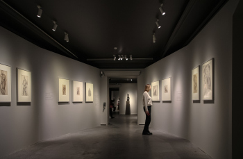 Выставка «Беатриса Сандомирская, 1894–1974», ГМИИ; экспозиционный дизайн Студия ЧАРТ Фотография © Юлия Тарабарина, Архи.ру