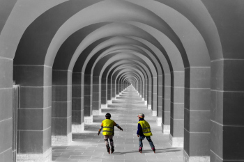 Аллея. Конкурс: Иллюзия совершенства. Фотография. Архитектура © Владимир Аверьянов