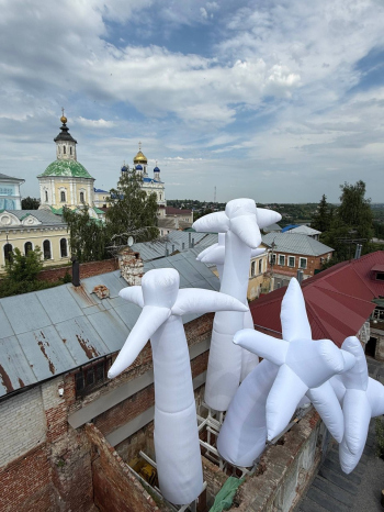 Инсталляция Павла Зуданова Фотография © Юлия Зинкевич