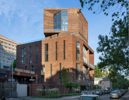 Apartment building with the underground parking lot, Burdenko street