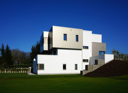     Decker, Lammar & Associés.   ALUCOBOND PLUS Anodized Look C32  Decker, Lammar & Associés 