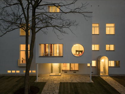 ����� ���� � �����������