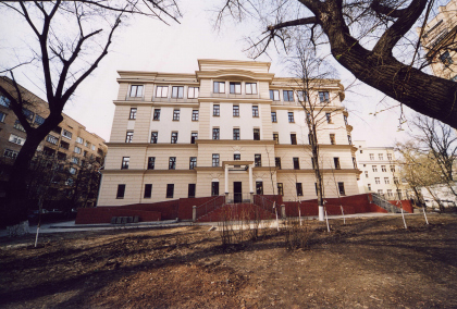Multipurpose inhabited complex on Sivtsev Vrazhek