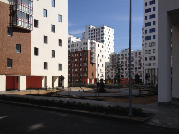 Novokraskovo housing complex. View of the yard of the second block Copyright:  Ostozhenka Bureau