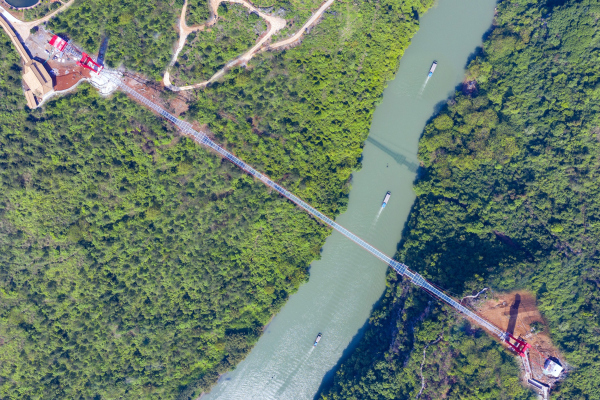 Стеклянный мост в провинции Гуандун © Lianzhou Qingtian Tourism Development Co., Ltd