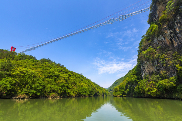 Стеклянный мост в провинции Гуандун © Lianzhou Qingtian Tourism Development Co., Ltd