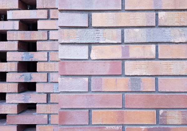 “Maison Rouge” residential complex / masonry examples Copyright: Photograph: Archi.ru