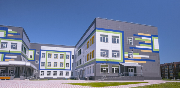 Школа на 1000 мест, г. Абакан, ул. Лермонтова, 26 Фотография предоставлена компанией «Грани Таганая»