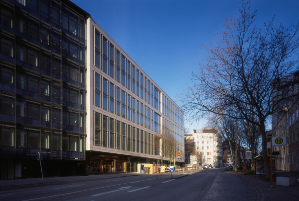 Reconstruction of the KWK building in Hamburg. Tchoban Voss Architekten  Copyright: Photograph © Daniel Sumesgutner