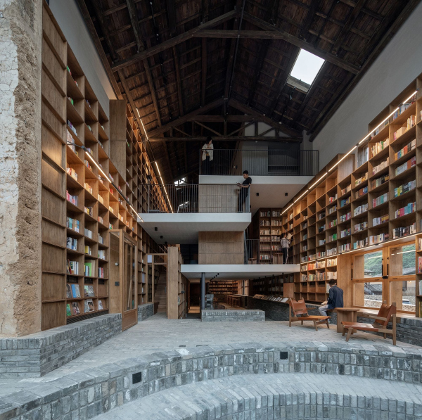 NEW & OLD  Capsule hostel and bookstore in village qinglongwu   Su Shengliang 
