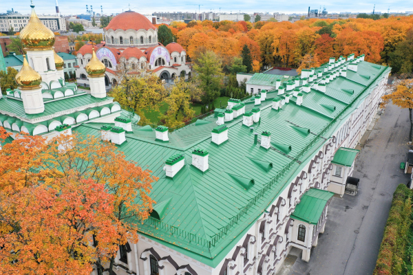 Воскресенский Новодевичий монастырь в Санкт-Петербурге Предоставлено SSAB