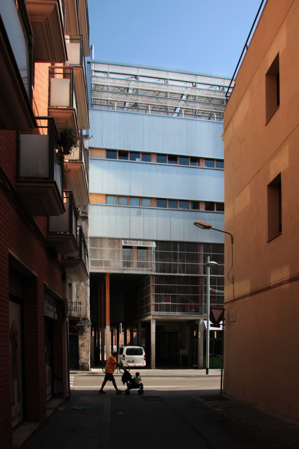 Кооператив на 28 квартир La Borda в Барселоне Фото © Lacol
