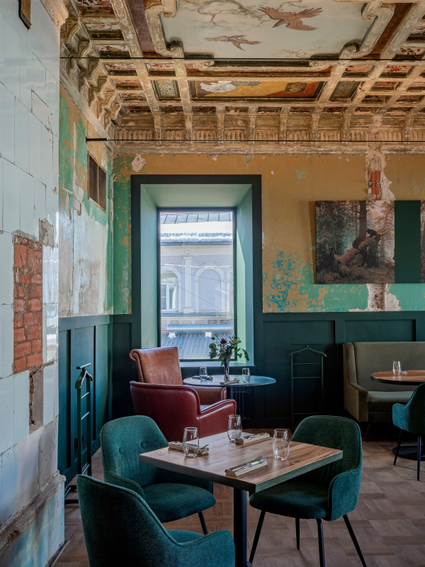 �������� YALE ���������� � ���� ����� / ������������� Fruit Design Studio