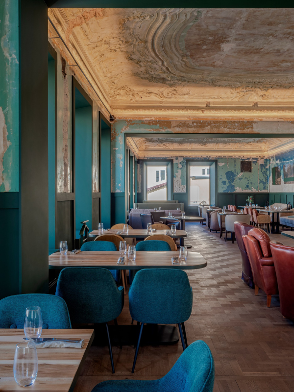 �������� YALE ���������� � ���� ����� / ������������� Fruit Design Studio