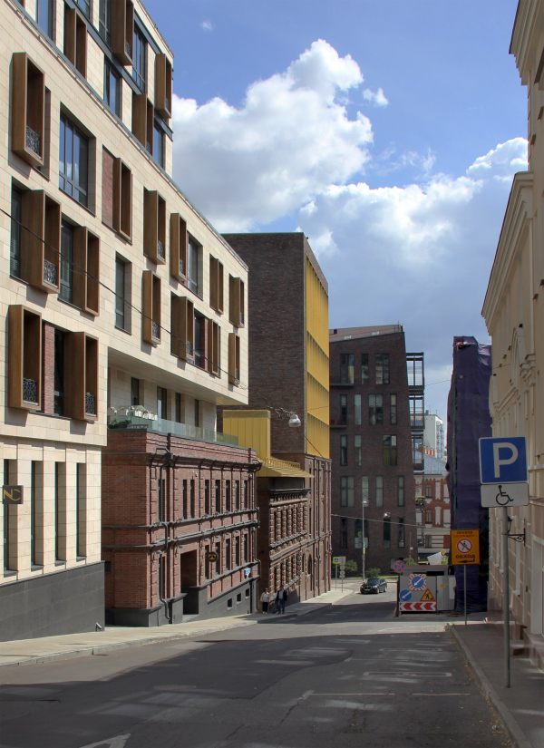 Tessinsky-1 residential complex, view from Nikolovorobinsky Lane Copyright: Photograph  Julia Tarabarina, Archi.ru