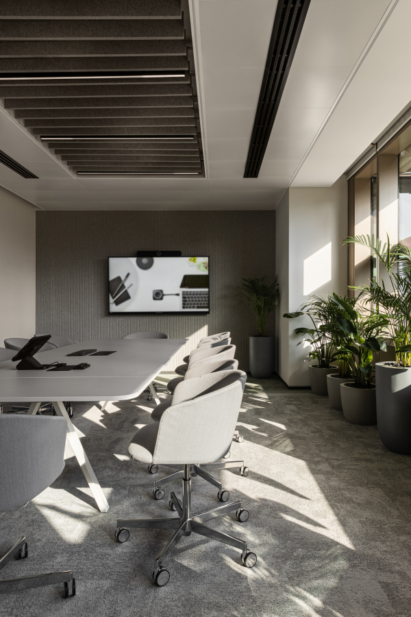 Transcontinental company′s office Copyright: Photograph  Sergey Nekrasov / provided by + Architects