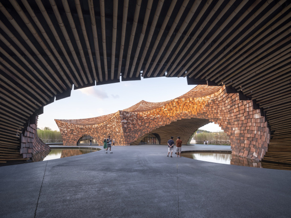   UCCA      Fangfang Tian /  Kengo Kuma & Associates