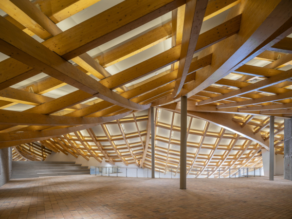   UCCA      Fangfang Tian /  Kengo Kuma & Associates