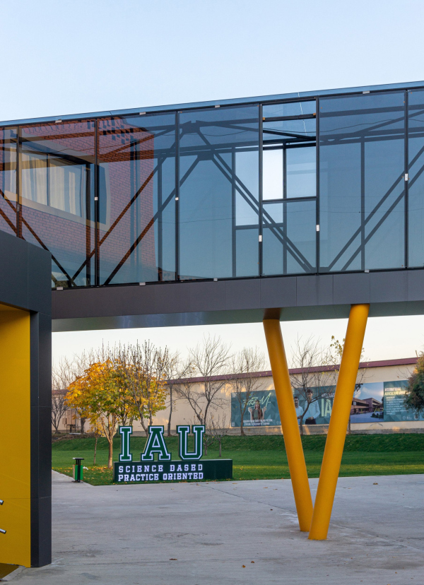          /  Parallel architects