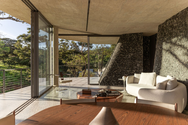   Casa Seriema   Luisa Lage /  Tetro Arquitetura