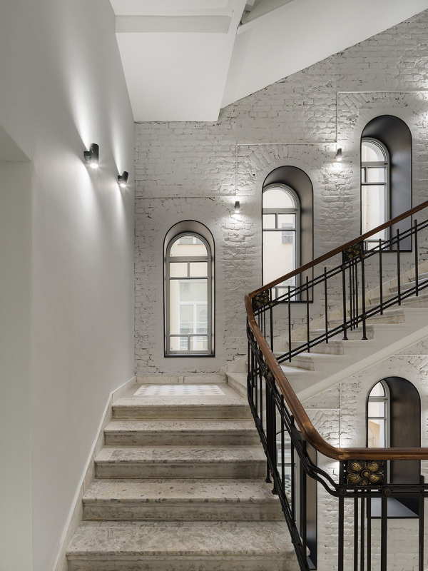   , -     /  UNK corporate interiors