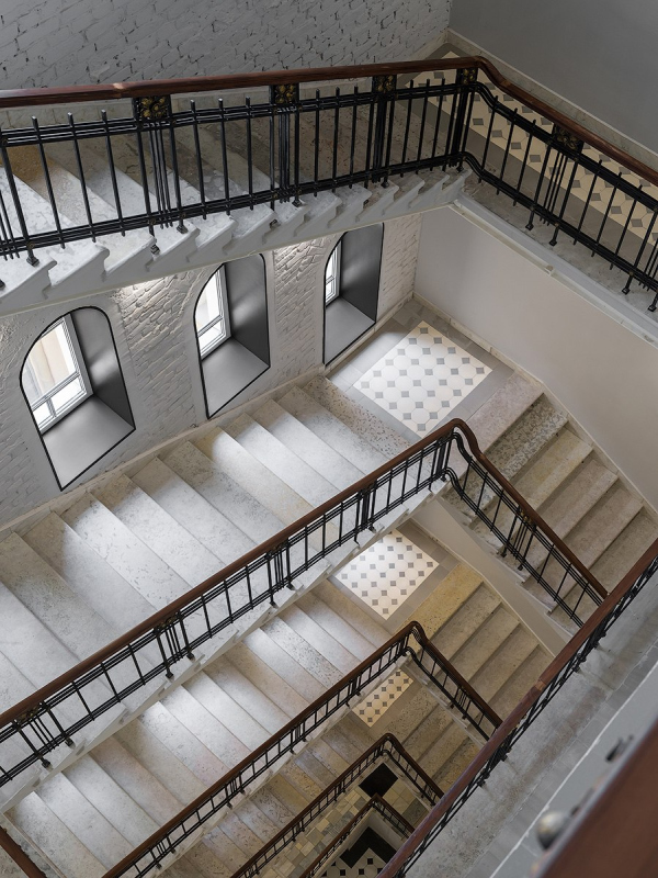   , -     /  UNK corporate interiors