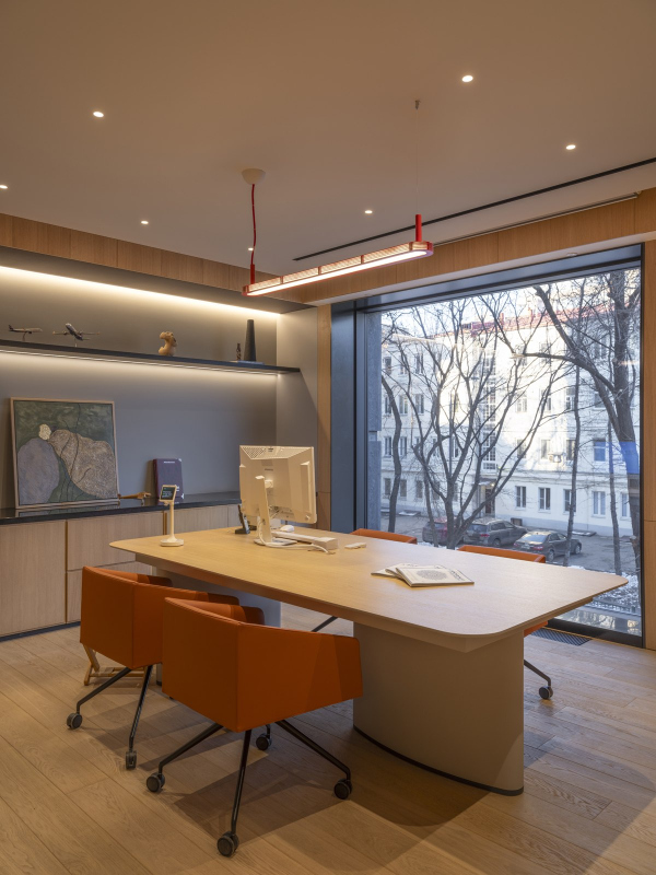        /  + Architects