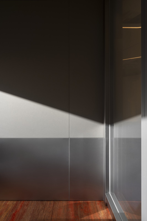        /  + Architects