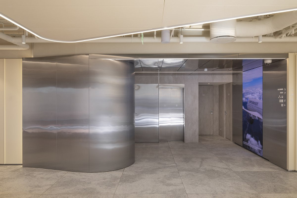        /  + Architects