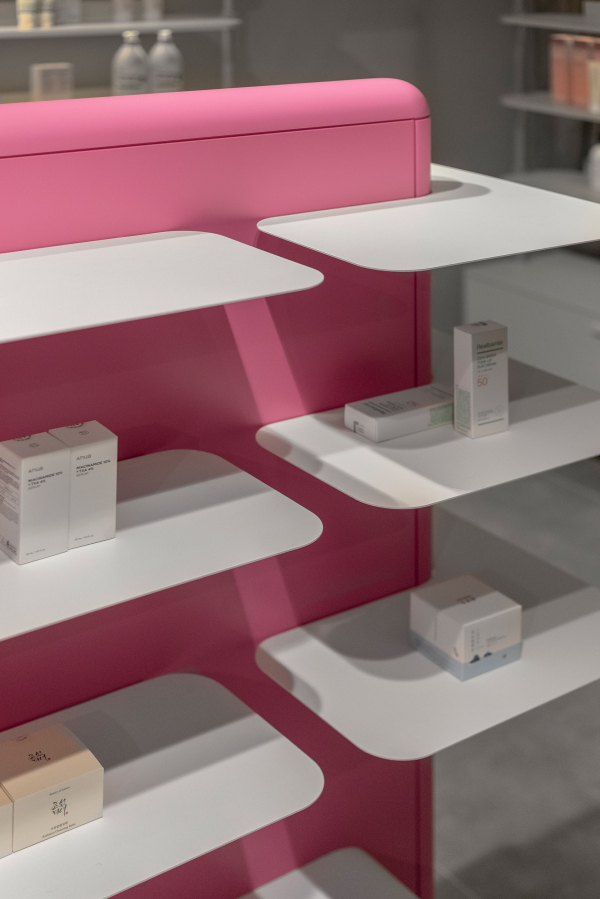 Hollyshop       /  Sinitsa Buro