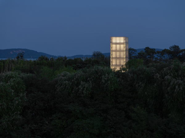     Luo Canhui / Vector Architects