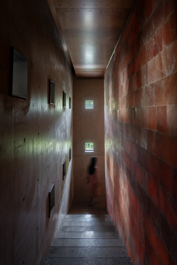     Luo Canhui / Vector Architects