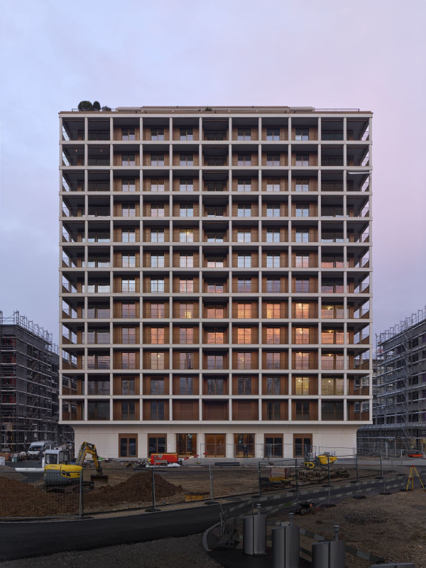   Max Towers   Stefan Müller