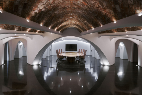   Marisfrolg   Van Brandenburg, Junhui Cai, Marisfrolg Fashion Group /  Architecture Van Brandenburg
