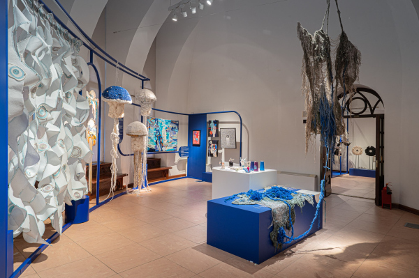  V           /  PSCulture