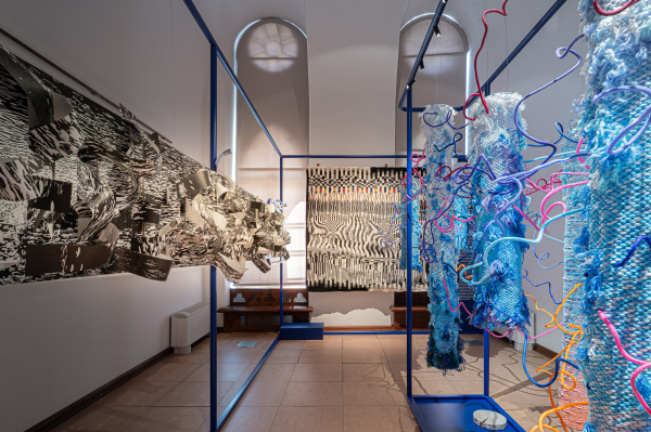  V           /  PSCulture