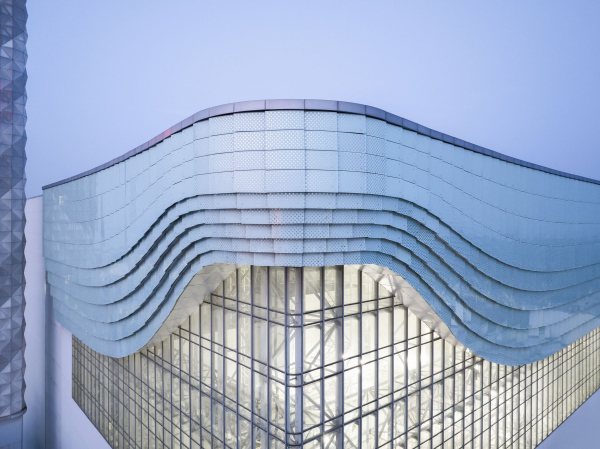  ,      Archi-translator