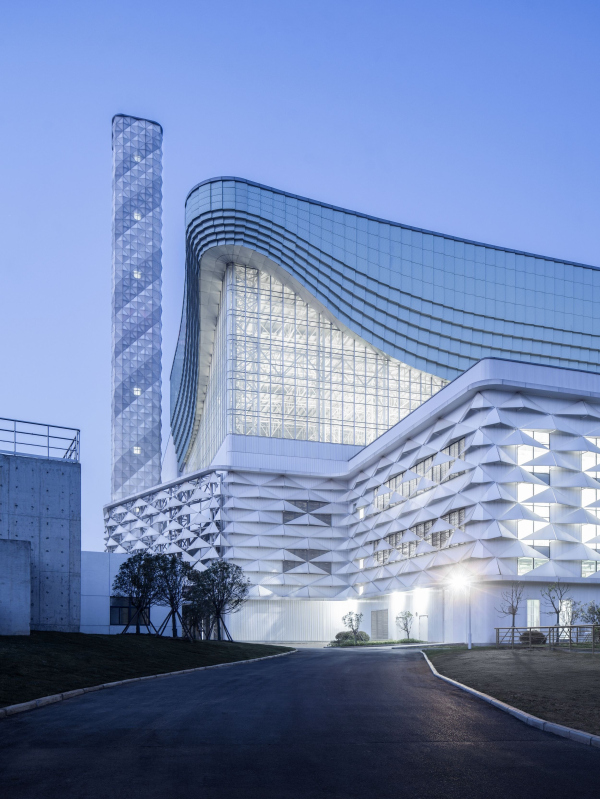  ,      Archi-translator