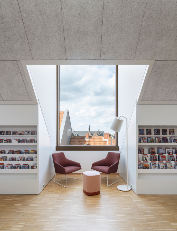        Franco Casaccia / JSWD