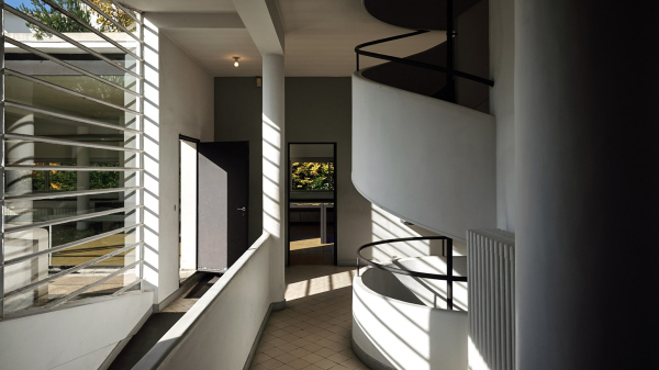 Villa Savoye.    August Fischer / Flickr