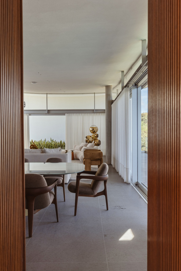   Casa de Linho   -   Luisa Lage /  Tetro Arquitetura