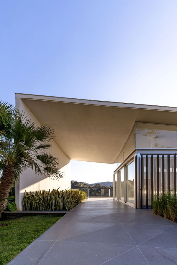   Casa de Linho   -   Luisa Lage /  Tetro Arquitetura