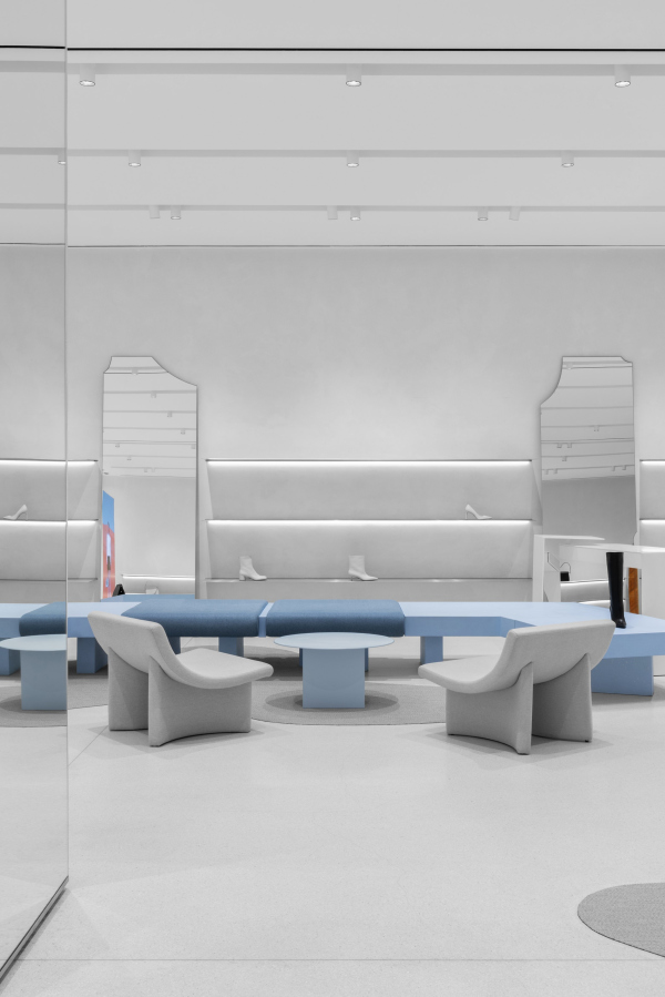 EKONIKA store   Nikita Subbotin /  DA bureau