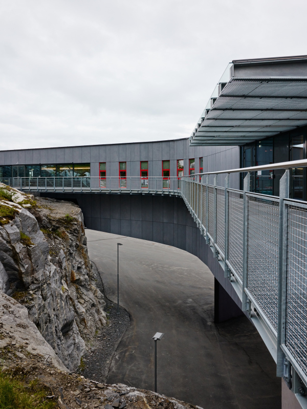 - Magne Arvesen & Sønner   Sebastian S. Bjerkvik /   Snøhetta