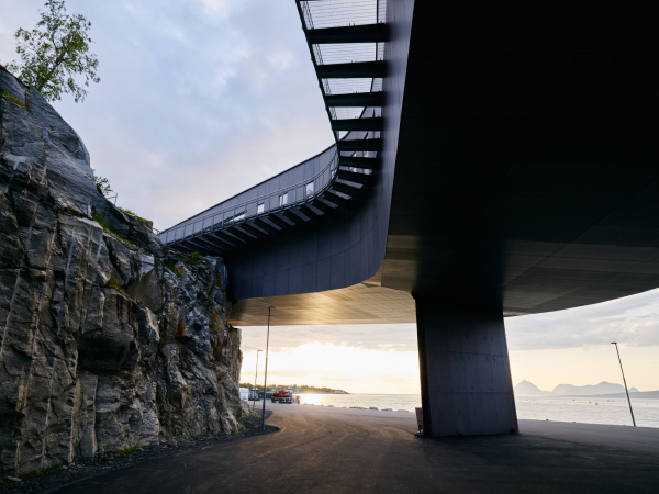 - Magne Arvesen & Sønner   Sebastian S. Bjerkvik /   Snøhetta