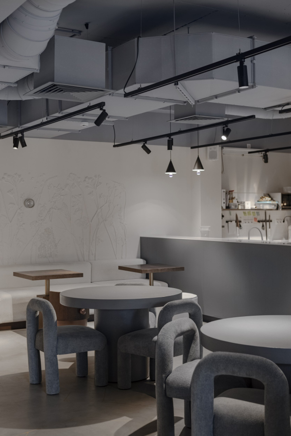 -       /  ZROBIM architects